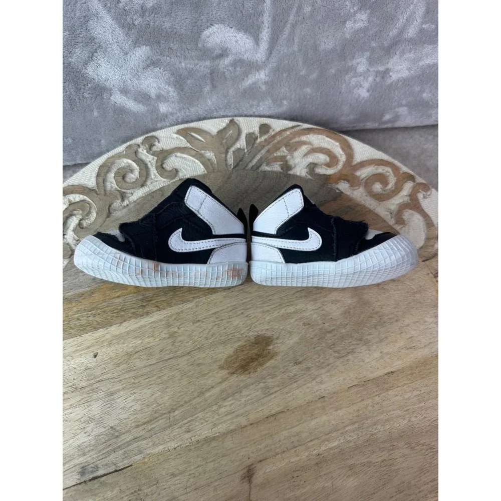 Jordan‎ 1 Crib Bootie Black White Gym Red AT3745-010 Infant Size 3C Sneakers